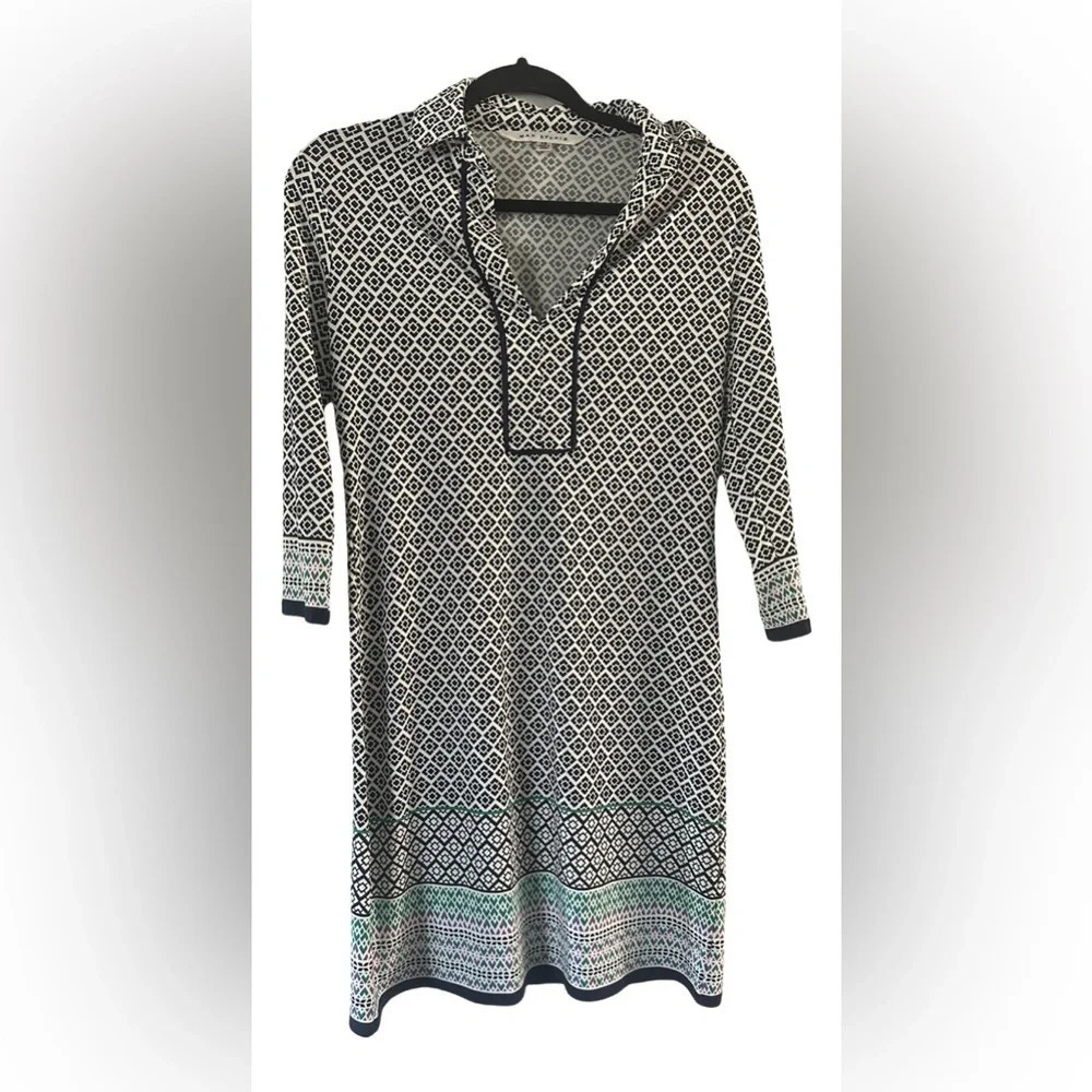 Max Studio Sheath Dress Size XS Blue Geometric Pattern Split Neck